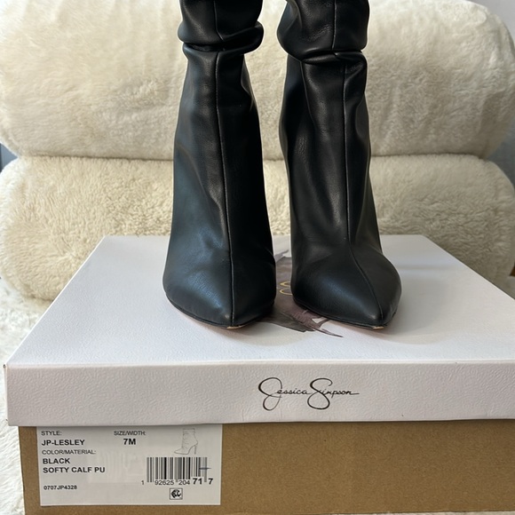 JESSICA SIMPSON Booties - Picture 8 of 10